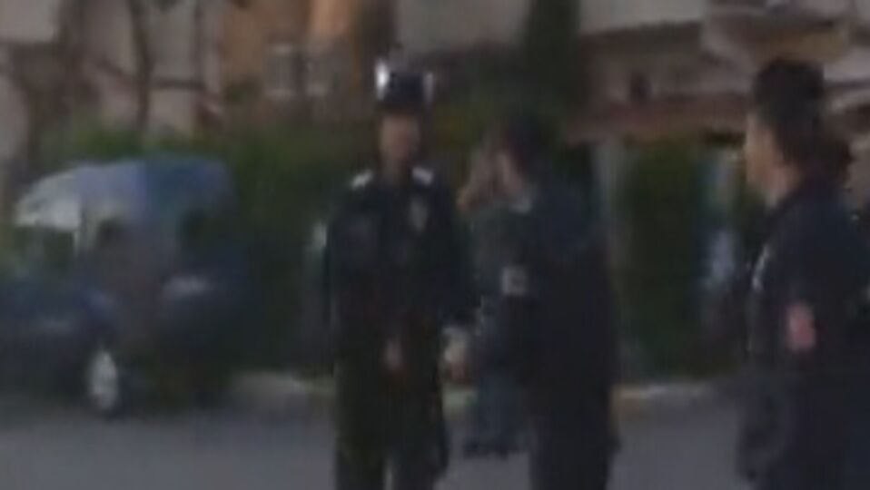 Gaz bombası atan polise amirinden tepki