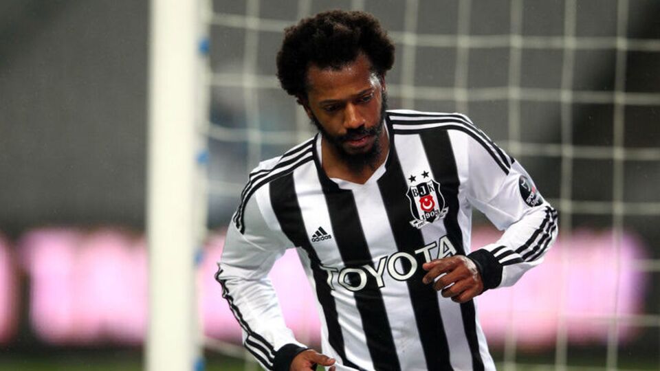 Fernandes'e gelen o telefon...