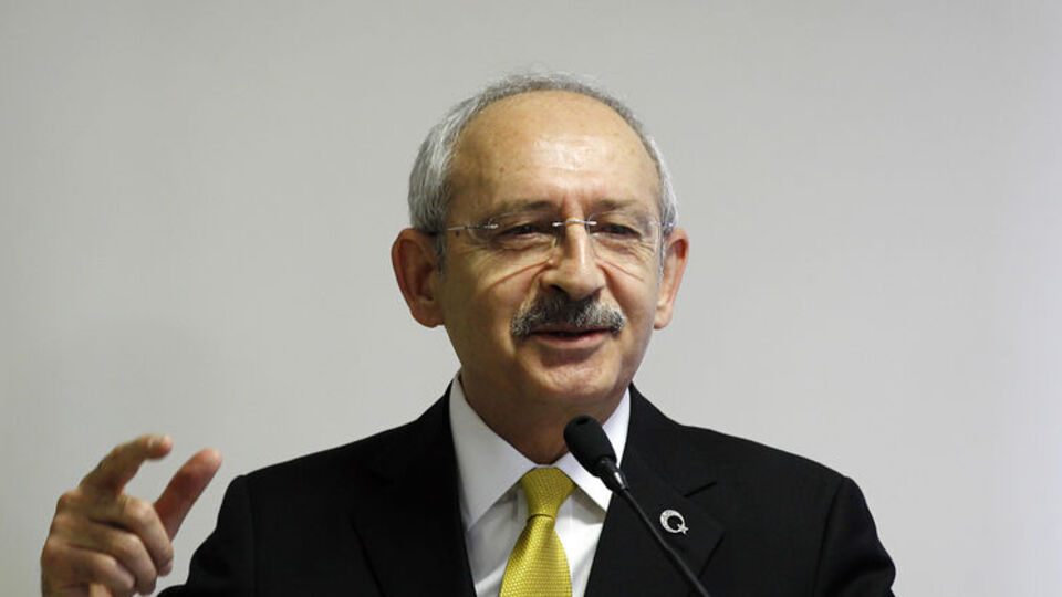 'Devlet soyuluyor' dedi ve tapeleri okudu!