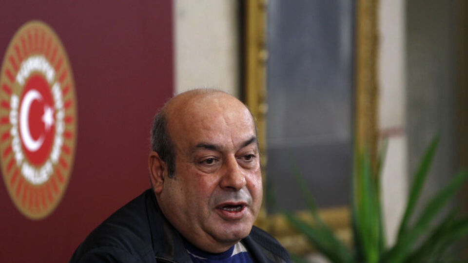"Veto etmezse Twitter'dan sileceğim"