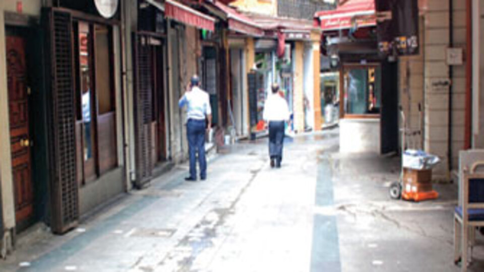 Beyoğlu'nda yaprak dökümü!