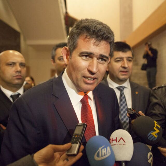 Feyzioğlu'ndan internet yasasına tepki