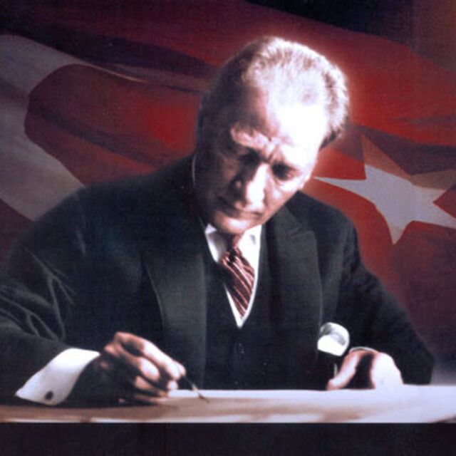 Azerbaycan'da Atatürk yasağı