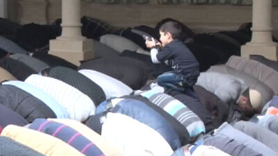 Namaz kılan dedenin torunuyla imtihanı