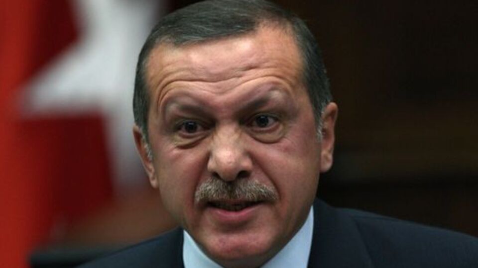 Başbakan Erdoğan'dan suç duyurusu!