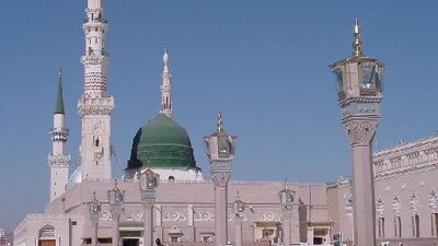 Alevi dedeleri ve Bektaşi babaları Medine'de