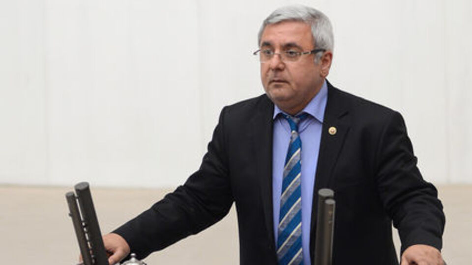 Metiner: 'Kahrolsun Kürtçülük, kahrolsun Türkçülük'