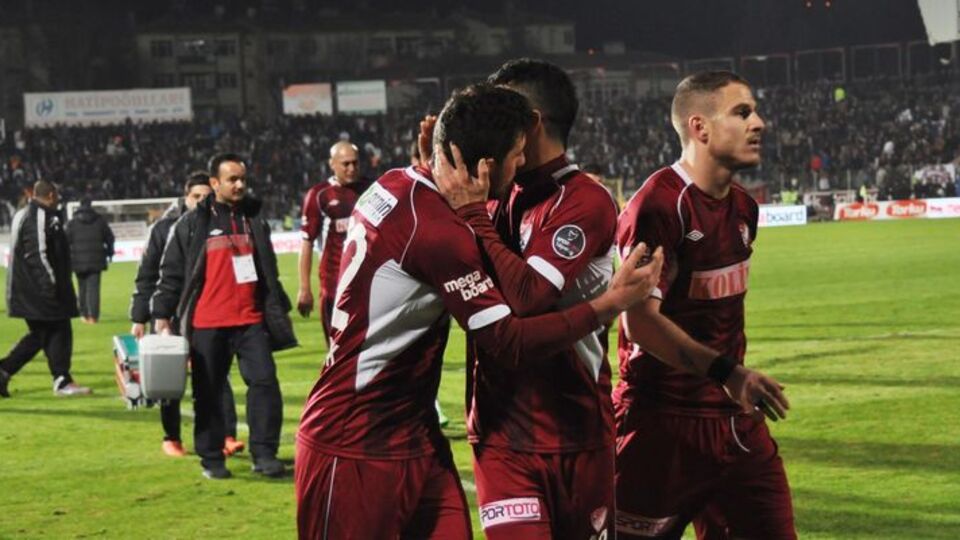 "Kırmızı kart..."