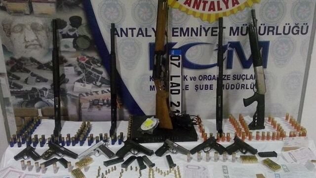 Antalya'da suç örgütüne yönelik operasyon