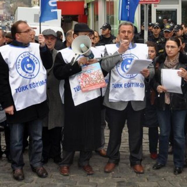 Memurlar yarın iş bırakacak
