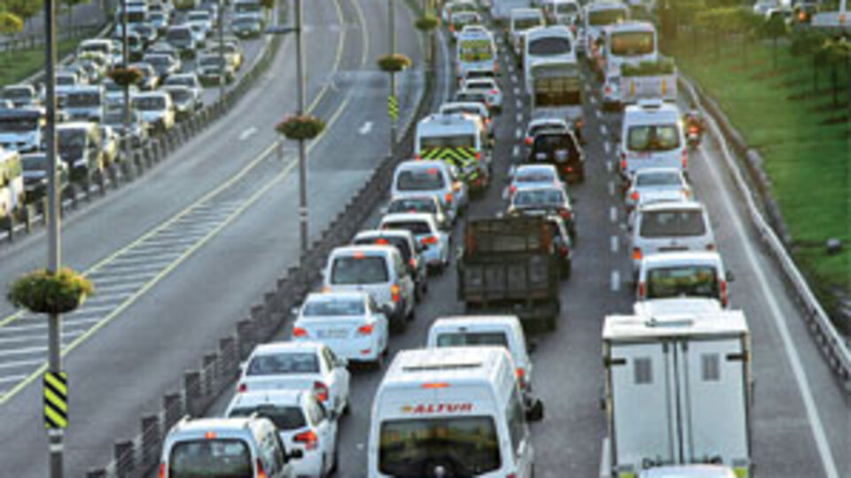 İstanbul'da kaç milyon araç var?