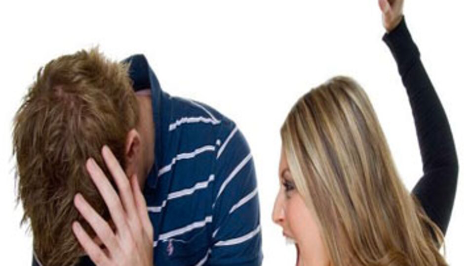 4 erkek, devlet sığınma evinde