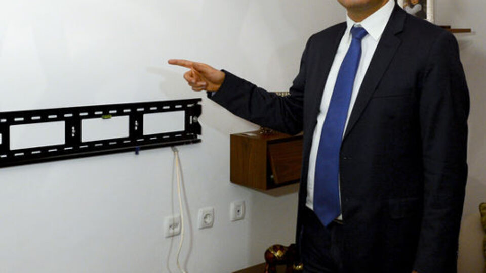 CHP'li vekilin evine hırsız girdi!