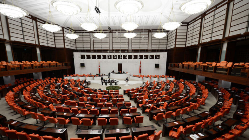 "Demokratikleşme Paketi" kabul edildi