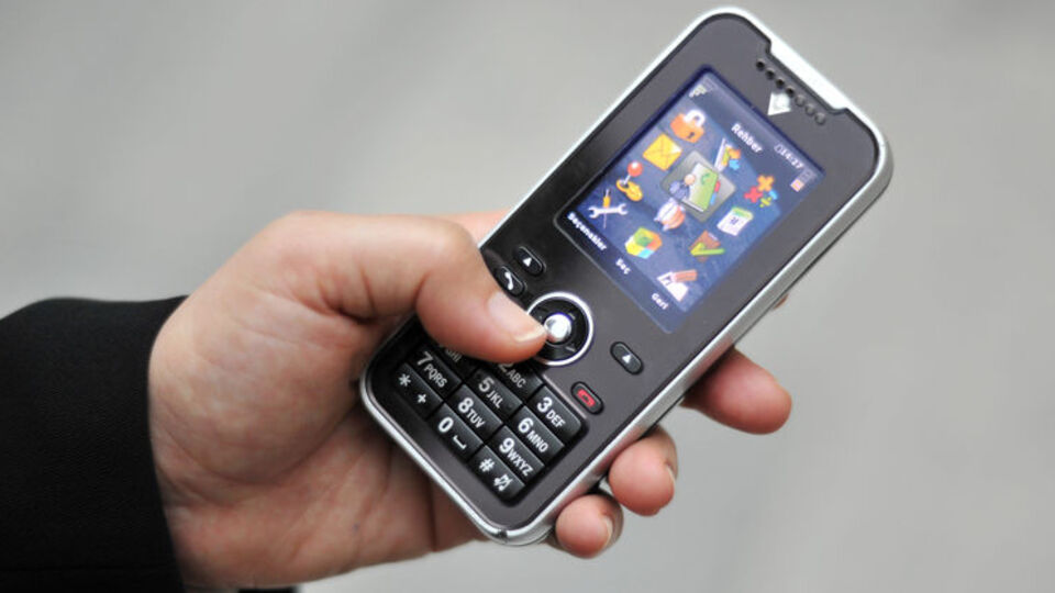 Devletin zirvesi telefon numaralarını değiştiriyor