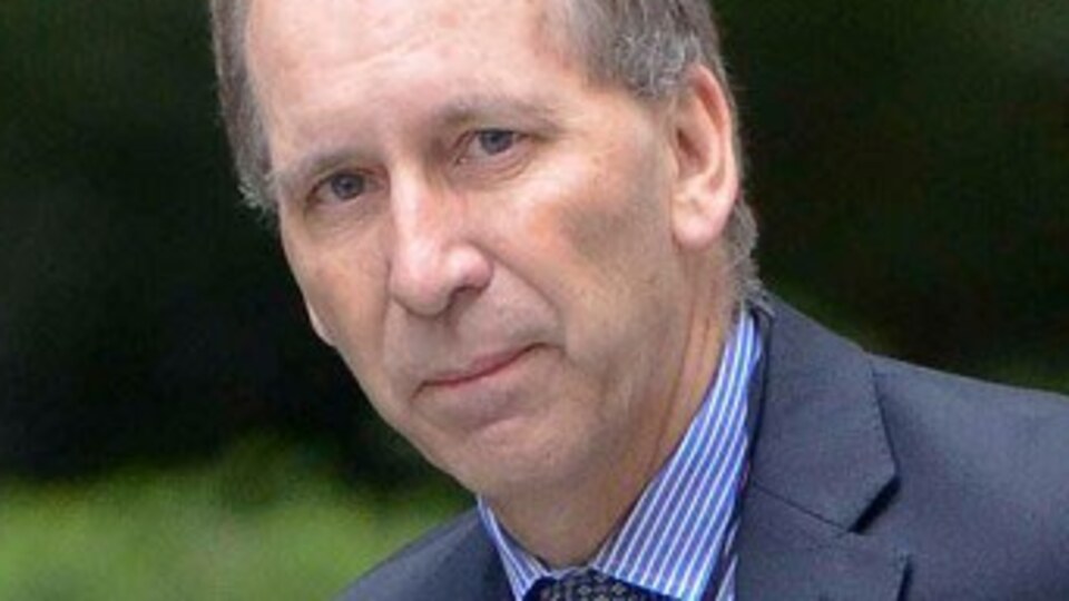 Başbakan danışmanı "çocuk pornosu"ndan tutuklandı