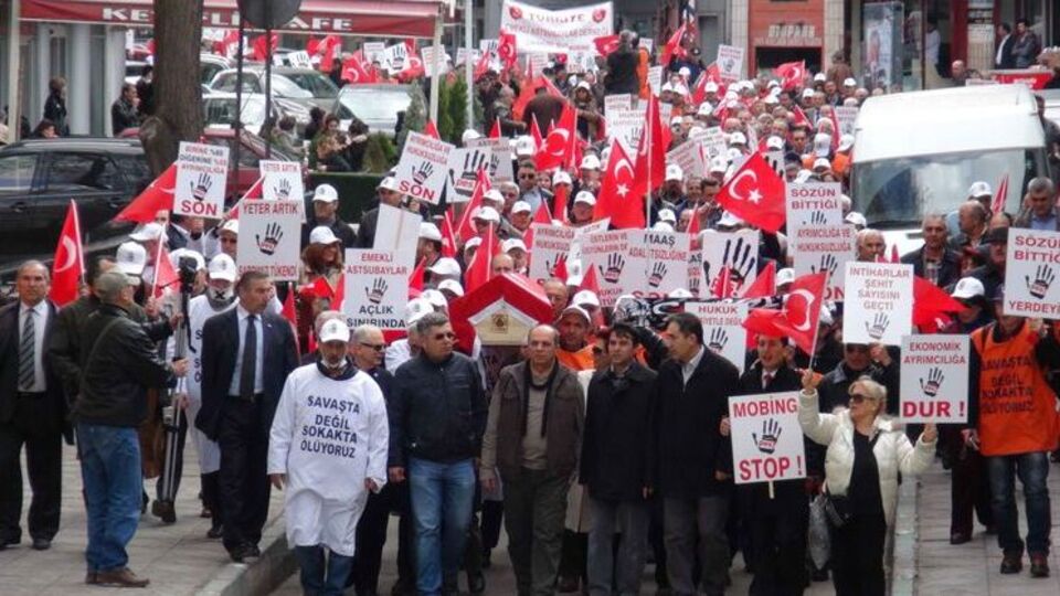 Ölüm orucuna başladılar