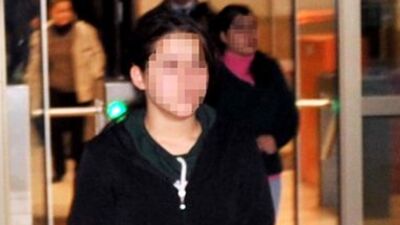 Gizli kapının arkasında...