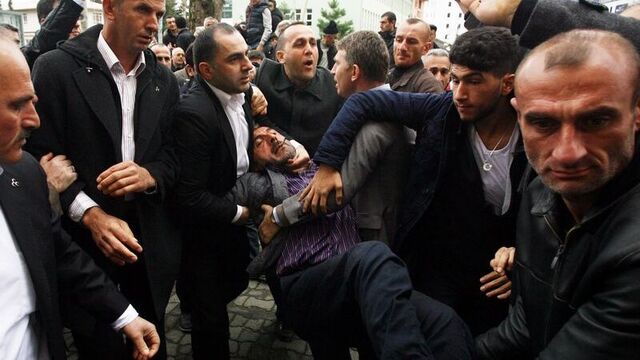 MHP'lilerin yürüyüşünde gerginlik