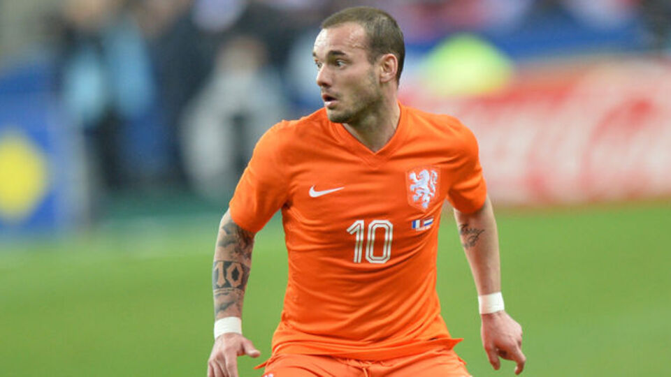 Hooijdonk'tan Sneijder'e eleştiri