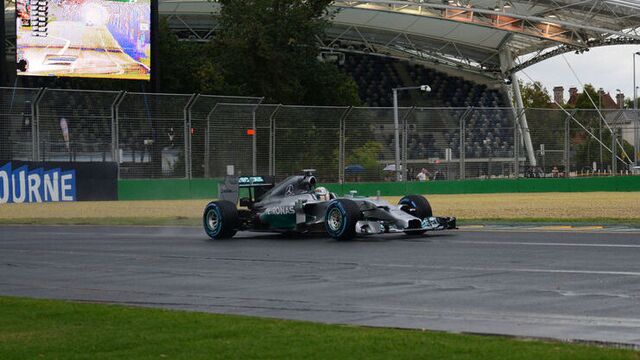 İlk cep Hamilton'ın