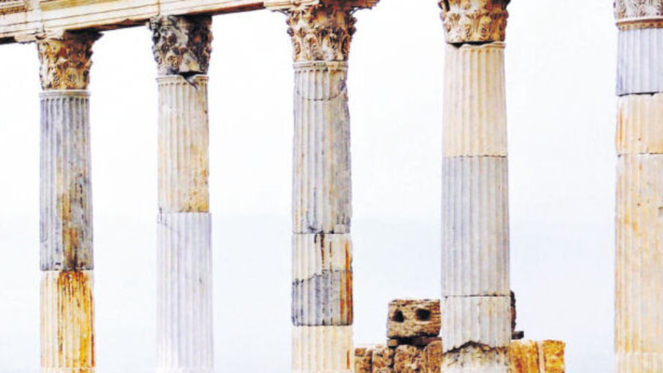 Ayasofya'dan 300, Vatikan'dan 1400 yıl eski