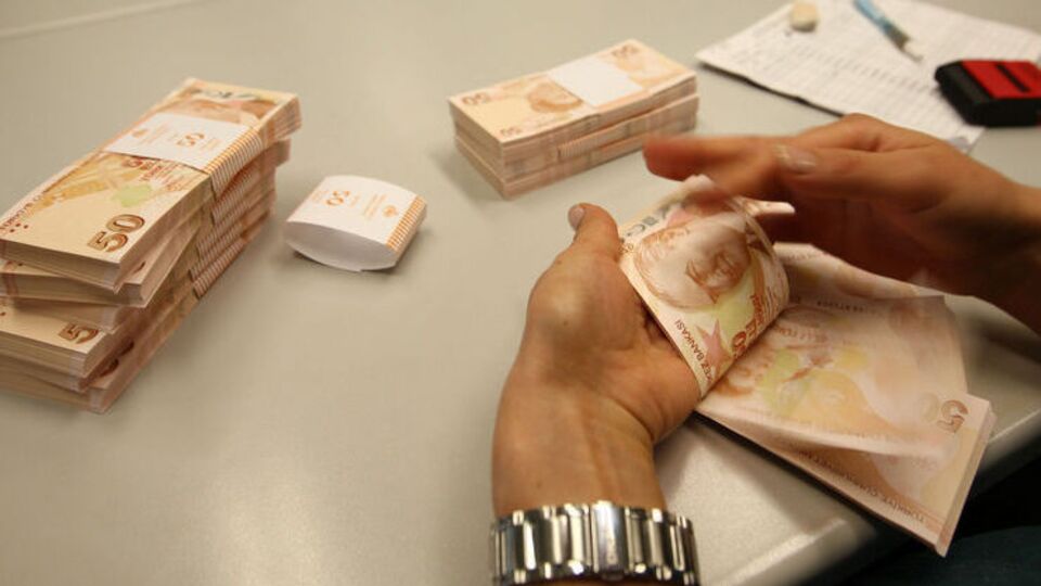 Bütçe 1.67 milyar lira fazla verdi!