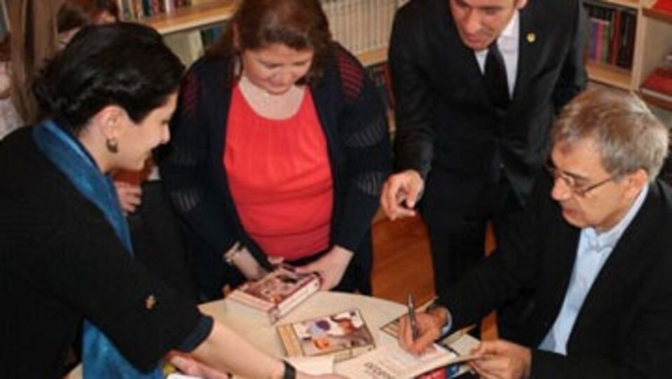 Pamuk: Kendi hayatımı yeniden yazmak isterdim