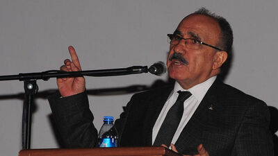 "Kendine güvenen çıksın siyaset yapsın"