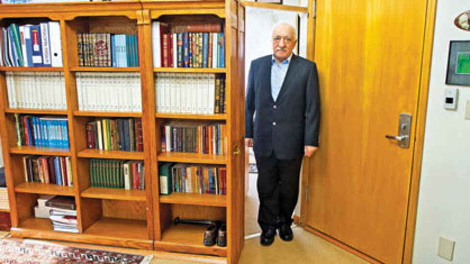 "Hak ve hürriyetler kısıtlanıyor"