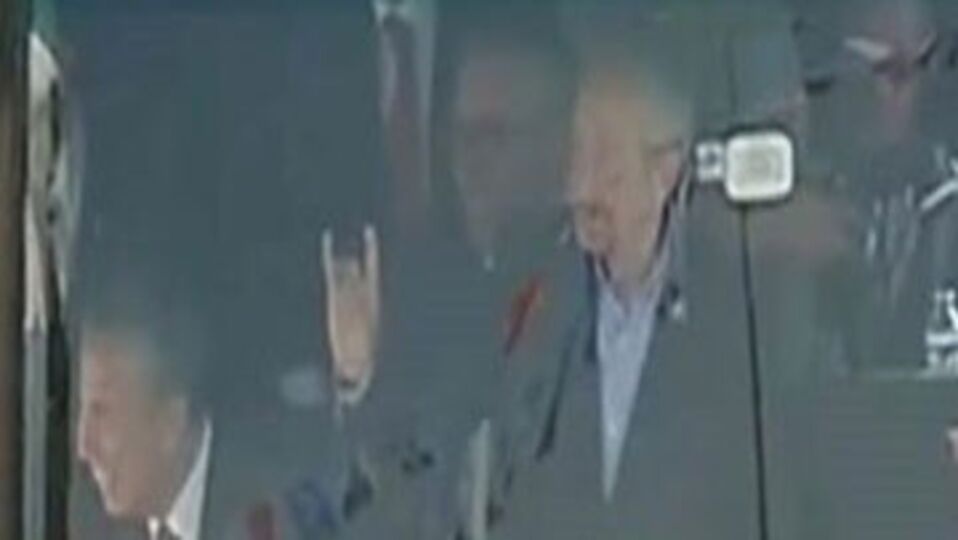 Kılıçdaroğlu'ndan bozkurt işareti