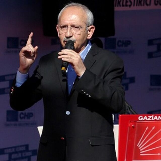 "Elinizi vicdanınıza koyup oyunuzu öyle kullanın"