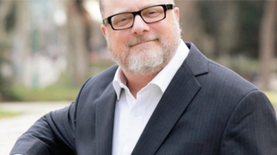 'Sevgisiz güç sahibini zehirler' '