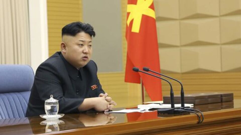 Kuzey Kore'de zorunlu tek tip saç modeli