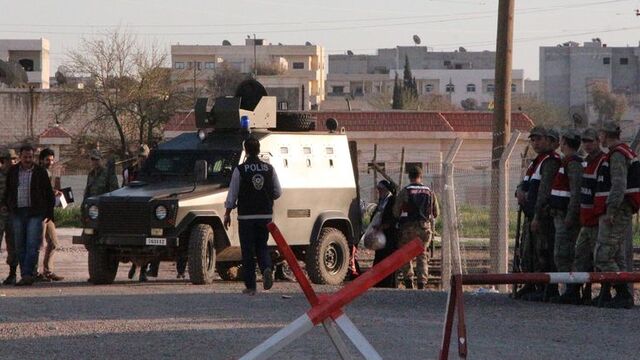Suriyeli ailenin çantasında 'bomba düzeneği' bulundu!