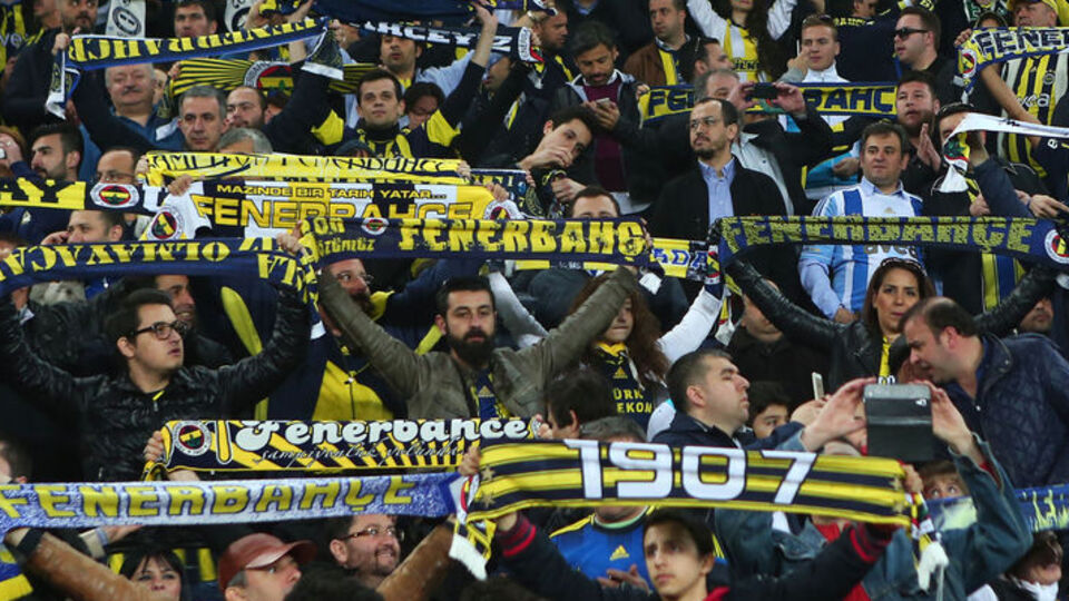Kadıköy'de Mancini pankartı!