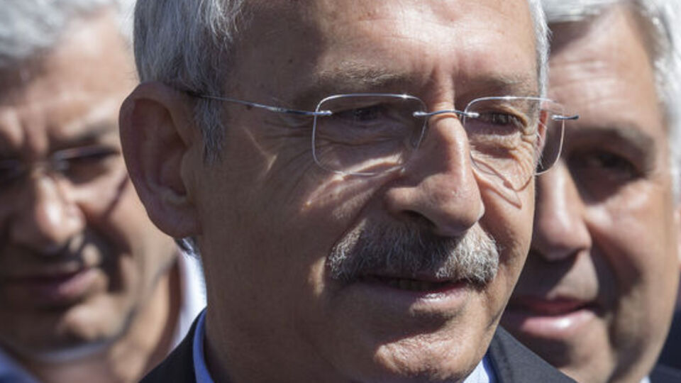 "İstifa etmiyorum, güçlenerek geliyoruz"