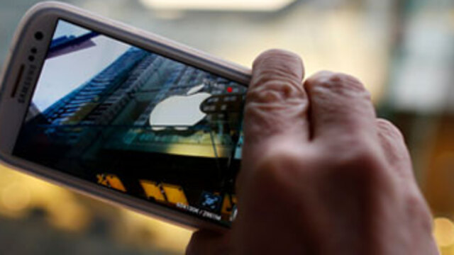 Apple ve Samsung yine karşı karşıya!