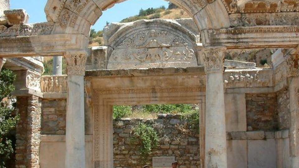 Müze ve ören yerlerine saat ayarı!