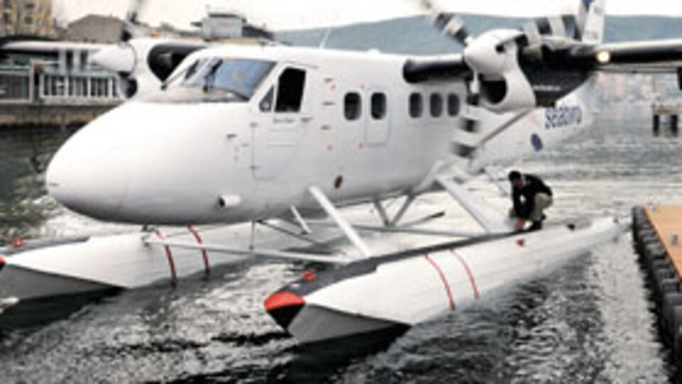 Deniz uçağına yoğun ilgi