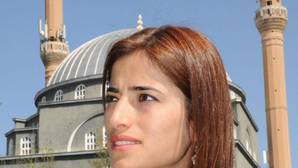 En genç başkanın ilk hedefi