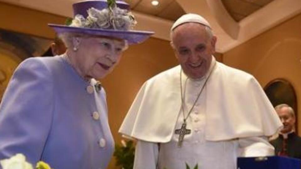 Kraliçe, Papa ile görüştü