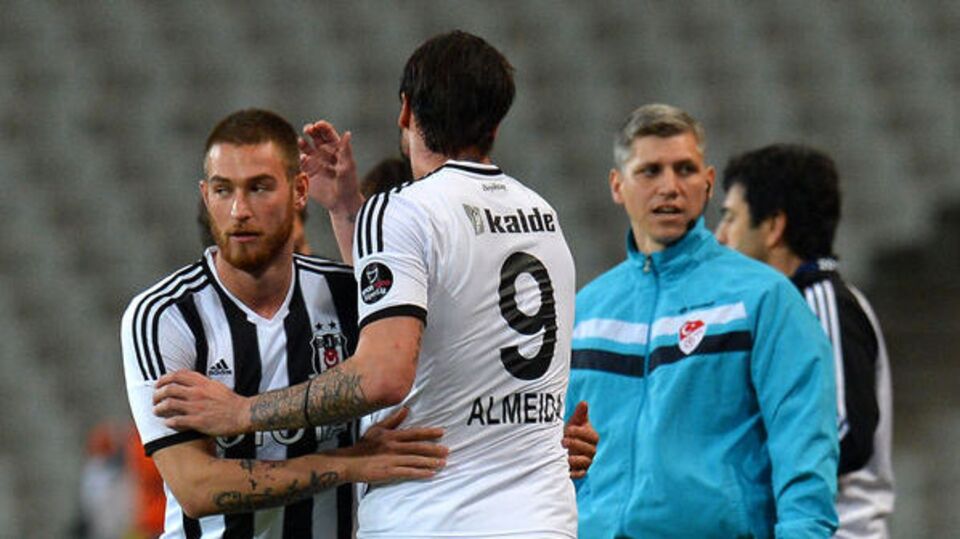 Şişmanoğlu kendini yaktı!