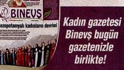 Kadınlara özel gazete okuyucuyla buluştu