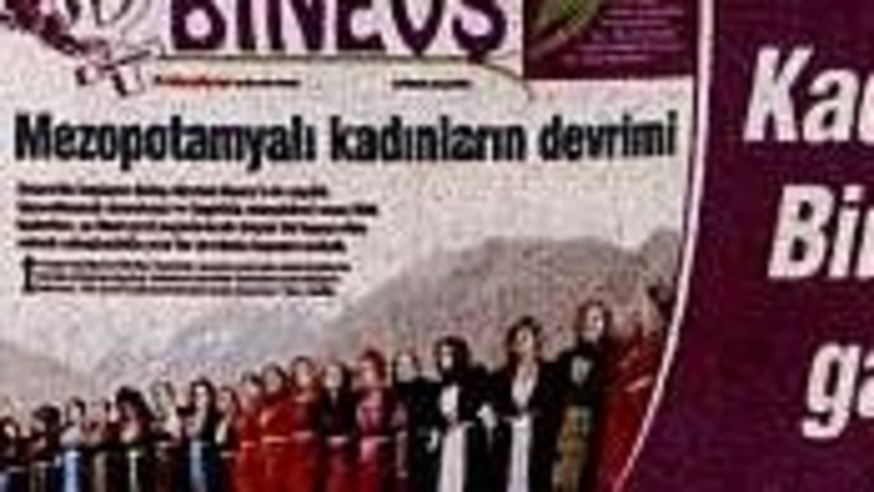 Kadınlara özel gazete okuyucuyla buluştu