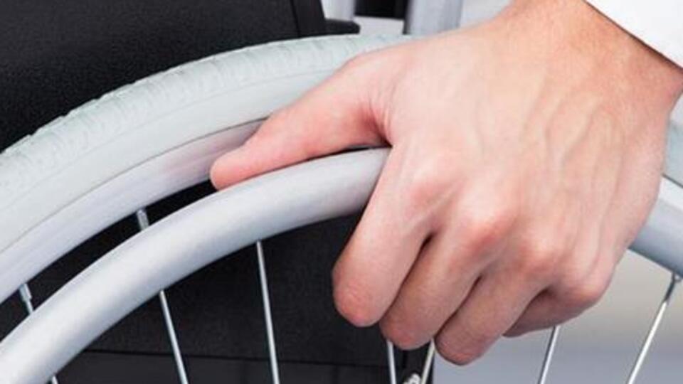 Felçlilere elektrikli tedavi