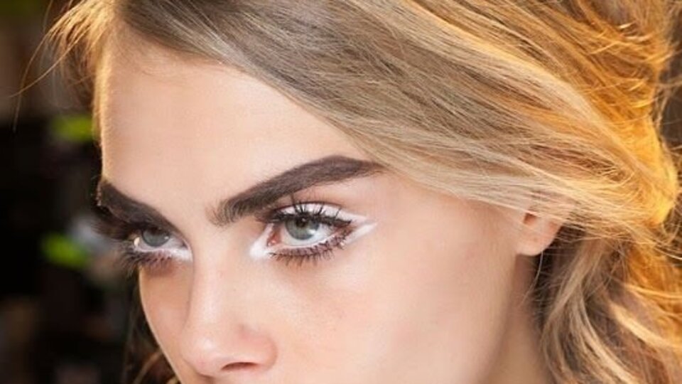 Ünlülerin yeni makyaj trendi: Beyaz eyeliner