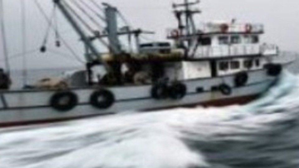 Marmara Gölü'nde balıkçı teknesi alabora oldu