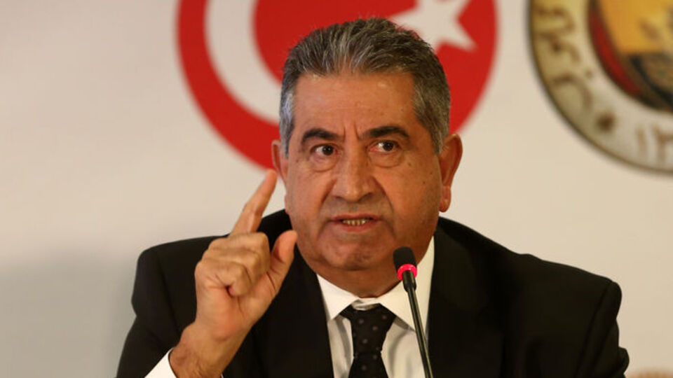 Uslu'dan G.Saray'a salvolar!