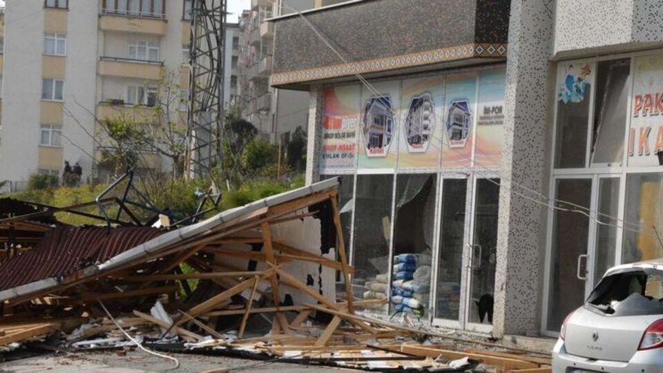 Sinop'ta hortum hayatı felç etti!